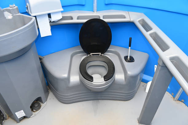 Best Portable restroom trailer rental  in Greenfield, OH